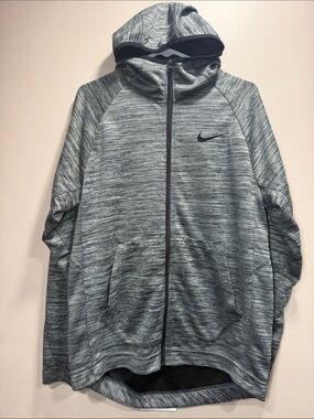 Nike zip up hoodie size medium